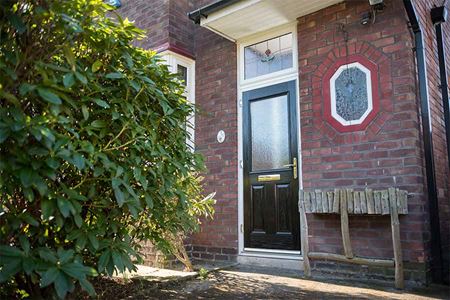 Edwardian window with decorative glass