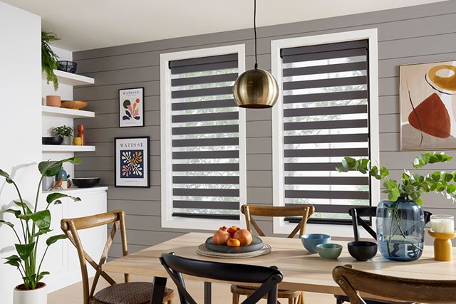 Styling-Black-Blinds-in-the-Kitchen